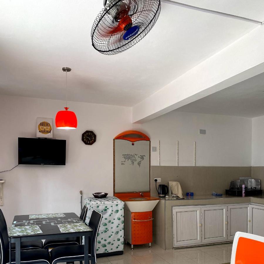 Sea Front 2 Bedrooms Apartment Flic en Flac Екстер'єр фото